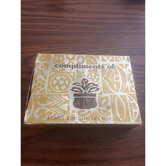 Box of four cake soaps 12 ounces - Picture 1 of 2
